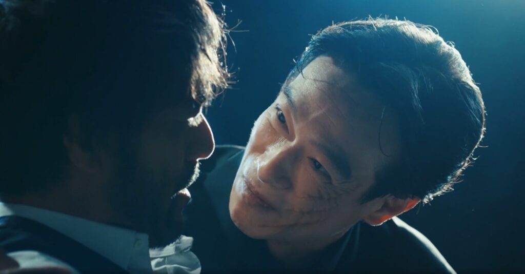 劉銘軒（リュウ・ミンシュエン）が野崎守へ話しかけるシーン